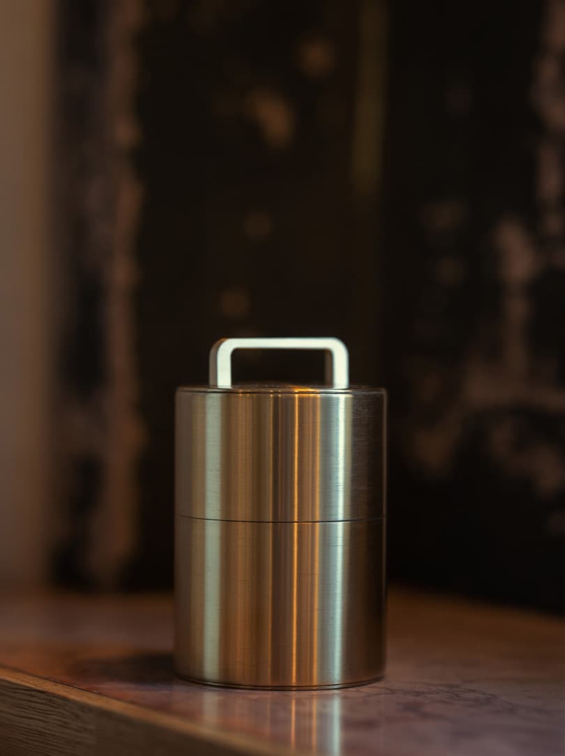 agobay NS 003 kaikado 2L0A9512 Kaikado’s signature tea caddie